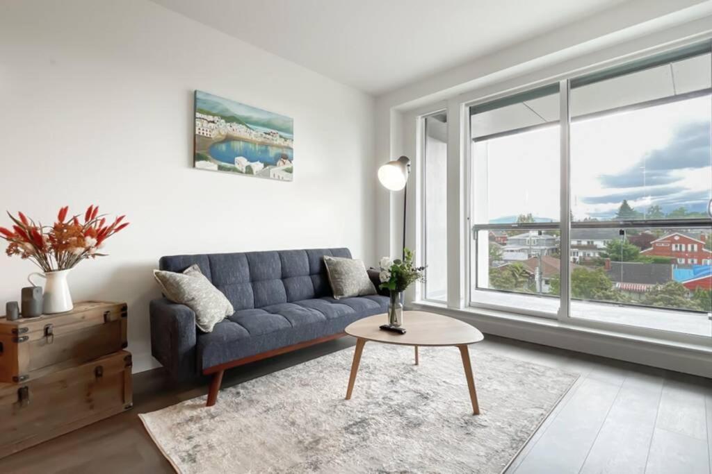 Spacious New Apartment With Working Space@Oakridge Vancouver Exterior foto